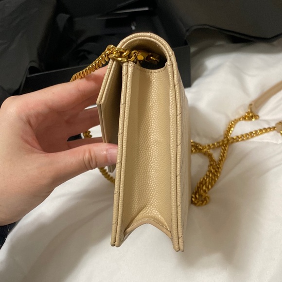 ❌Sold❌Saint Laurent Cassandre Matelasse Envelope LeatherWalletonChain NudePowder - Picture 7 of 16